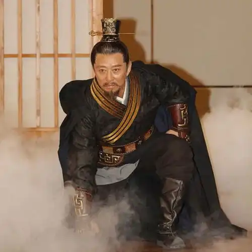 正午阳光的御用男主,11部热播剧都有他,既有颜又有才