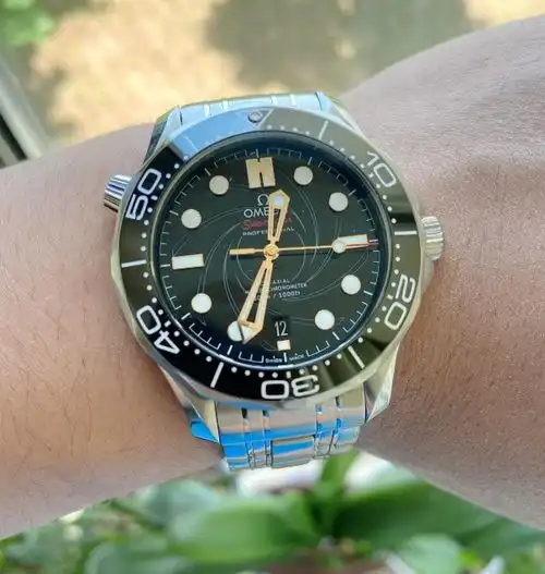 适合日常通勤的三款欧米茄腕表,海马150海马300和海马007