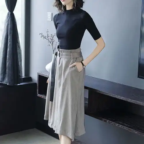 初秋女人不要t恤配裤子,今年流行冷淡裙,高贵低调却有名媛气质