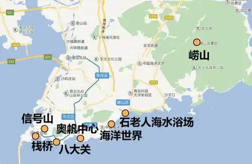 难忘青岛之旅,女士抢占男厕所,真人雕塑抱美女拍照强索小费