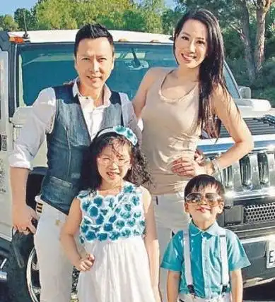男孩控诉父母偏爱妹妹,网友看到妹妹的颜值难怪,换我也偏心