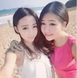 王思聪生日会手机电脑送来宾现场燃放烟花