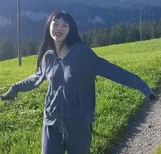 冬天不用穿bra真开心你可能早就忘了胸这回事