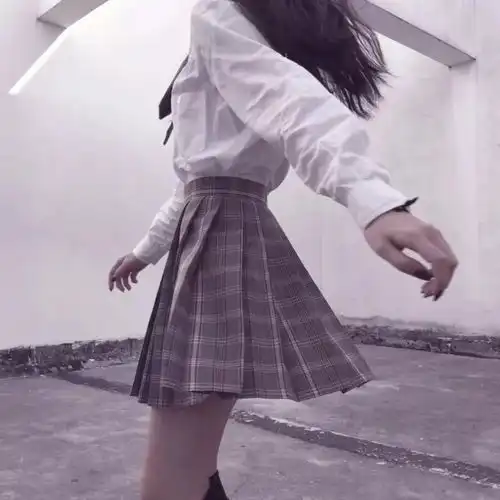 真人半身头像你的勇气会成就更美的你