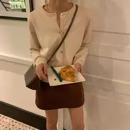 洋湖轩榭2019春季韩版纯色宽松毛衣外套圆领单排扣针织开衫女a