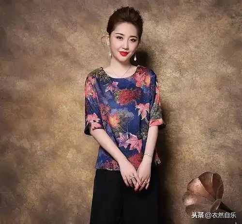 女人过了40,打扮高贵点多穿这些真丝女装好看显瘦还便宜