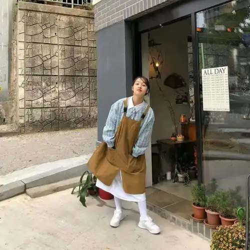 金宝罗晒照长相大变,曾经头像女神如今仙气全无,身材很能打