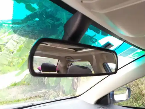近期女司机事故多发,盘点十大致命的女司机开车陋习