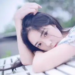 当初看上他的脸才嫁给他,现在怎么都甩不掉