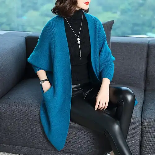 女人过了40岁,少穿妈妈装,多穿这款针织衫,特别洋气显年轻