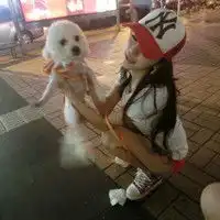 90后可爱qq女生头像黑着的眼圈下有一层眼泪