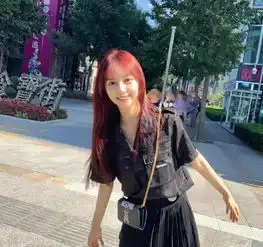 吴亦凡恋情曝光后,女友偷换照片疑回应恋情