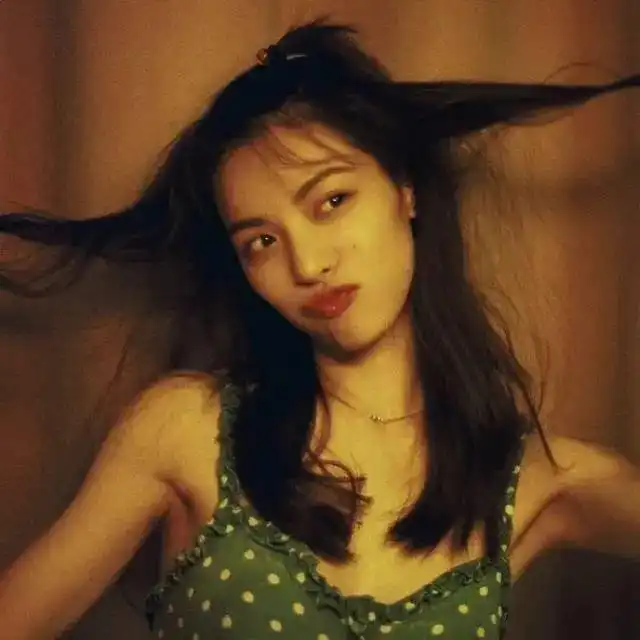 真人头像超好看的女生头像