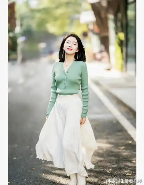 时尚女性时装,早春温柔系针织穿搭,简约又高级