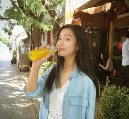 上戏校花清纯可人,似邻家女孩