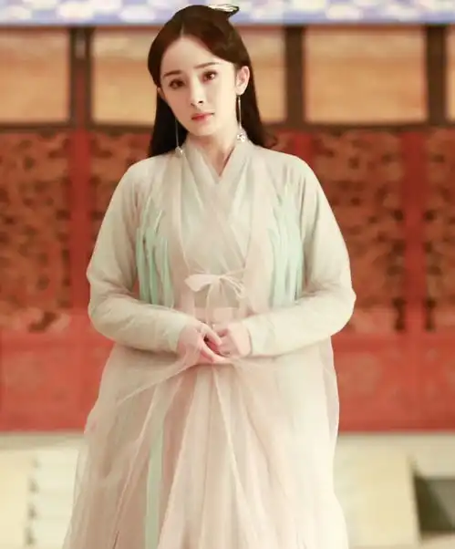 同样饰演第一美人张馨予杨幂无话可说,最后一位选角失败