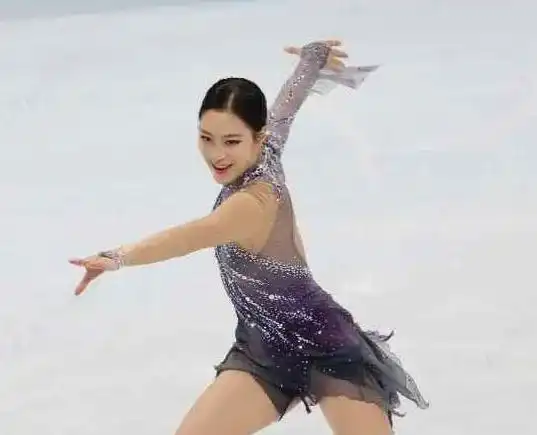 花滑女神顶级美女性侵16岁师弟闺蜜偷拍不雅片这也太饥渴了