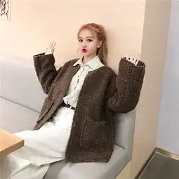1908实拍实价2018款时尚百搭羊羔毛外套女