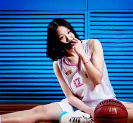wcba清新小美女之辽宁女篮王艺诺展性感大长腿