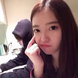 满满美感的90后美女自拍关了我的心你已经伤