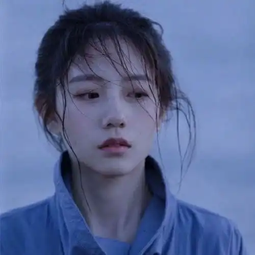 温暖的女生头像