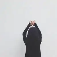 留不住的人血液里住着风伤感个性女生头像