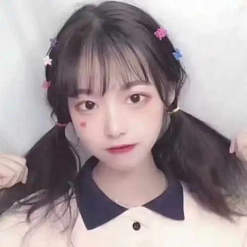 女生头像自卑溢出来就变成了安静与温柔