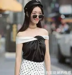 街拍时尚,美丽动人的女神,这种穿搭青春又减龄