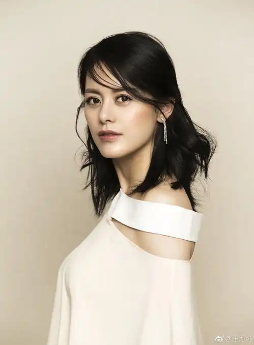 为啥盘点内地美人都不带这一位啊,就连遗珠也没提...