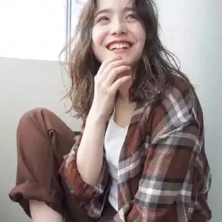 爱笑女生头像爱笑的女孩容易接住财气