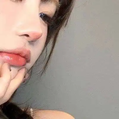 怼脸女生头像