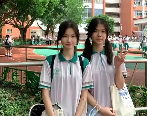 家长纳闷,高马尾在中学生里逐渐消失,鲶鱼头却依旧盛行