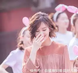 baby英气寸头登嘉人杂志,长发控黄晓明看了会不会暴走