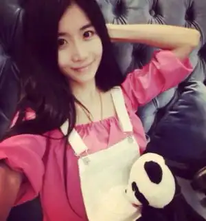 准妈妈美女硕士走红被指小三携子逼宫