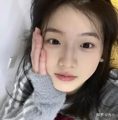 大学里,那些比较穷的女生,是如何让自己变美变漂亮的