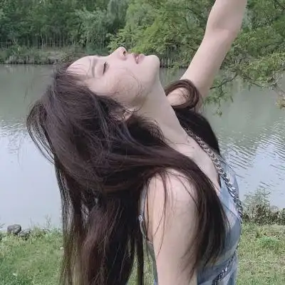 女头你逆光而来配得上这世间所有温柔