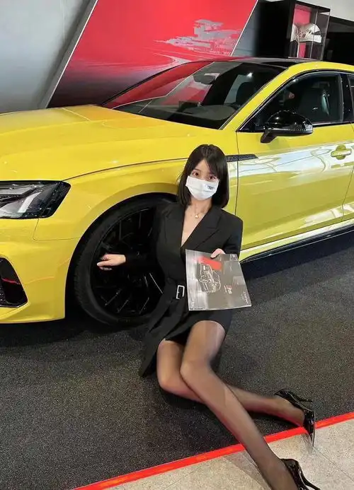 问问ai,为什么现在的汽车女销售拍视频都爱露大腿