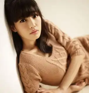 新老冯女郎美艳造型大pk
