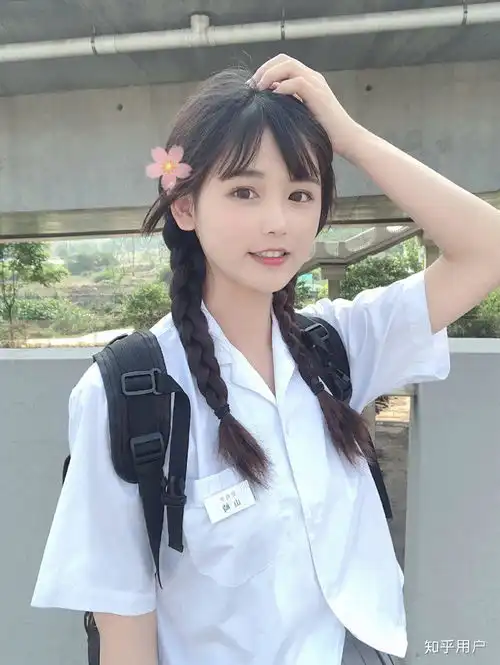 想问一下各位小仙女,开襟衬衫怎么搭配