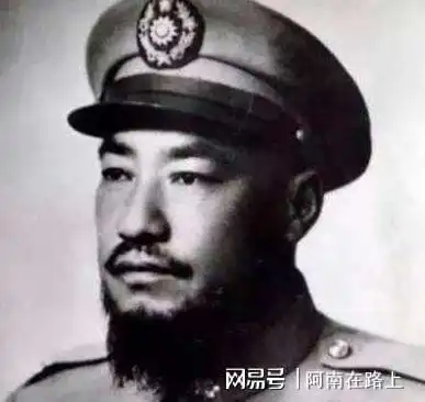 他当上土皇帝后,霸占数千名姨太太,其中竟还有自己的侄女