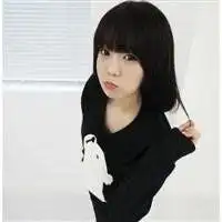 女生头像短发手拿枪对着的对微信头像图片大全