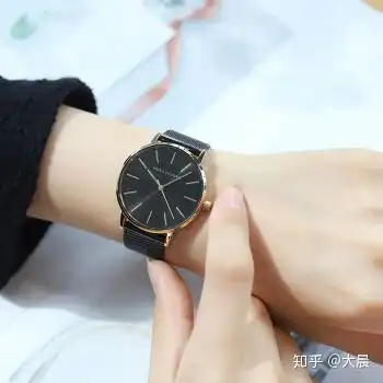 和女友一周年生日送什么礼物可以让对方开心