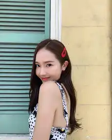 刘诗诗营业啦侧颜太迷人你和少女感只差一个它