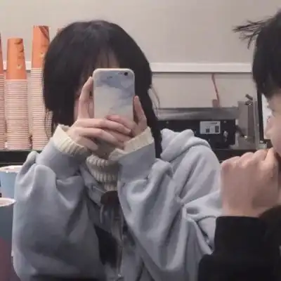 情侣头像一男一女情头2021霸气真人.....别让世俗淹没生活的浪漫和热情