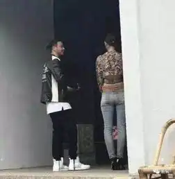 娜扎的臀部,也太瘪了吧...