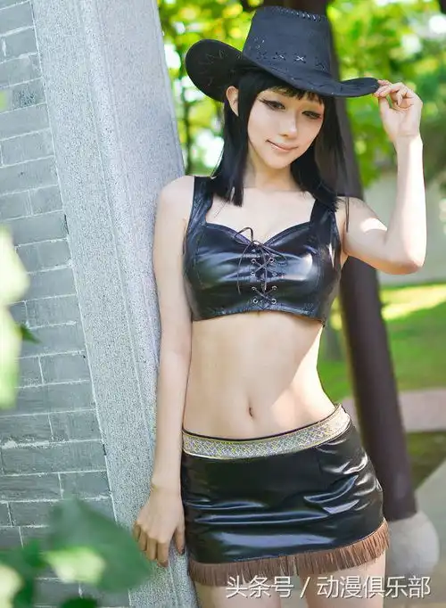 海贼王海贼真人版你喜欢吗baby5美如画,薇薇身材比原版好