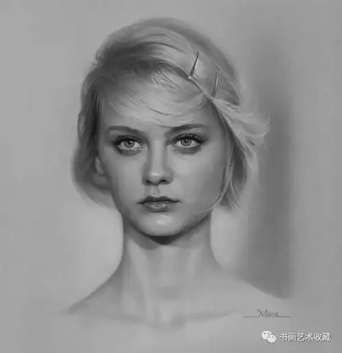 这素描里的女孩儿,真漂亮