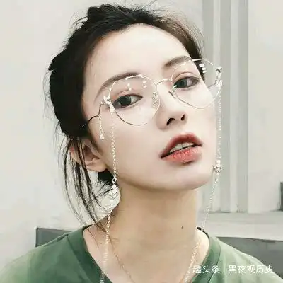 长期缺爱的女人,身上通常会出现这三种表现,根本掩饰不了