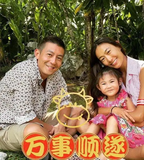 陈冠希高调炫富,携一家老小坐私人飞机,视她们为老板居家好男人