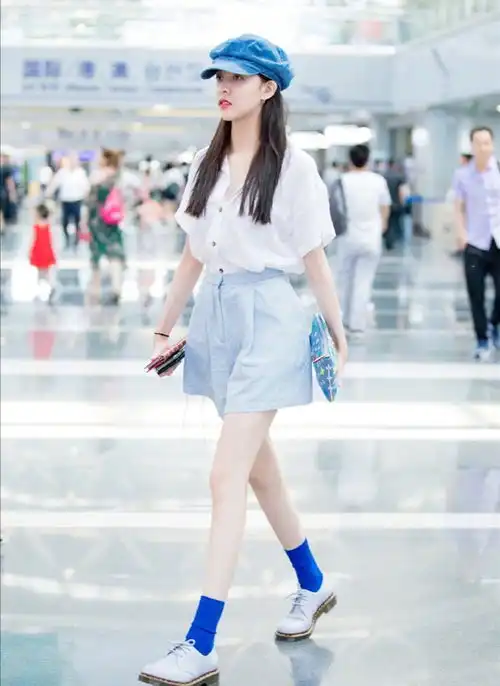 小个子也拥有长腿的半身裙iu宋妍霏清新少女,关晓彤大长腿吸睛